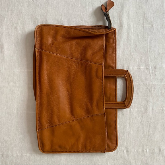 Vintage Classic Tan Leather Briefcase - Picture 9 of 11